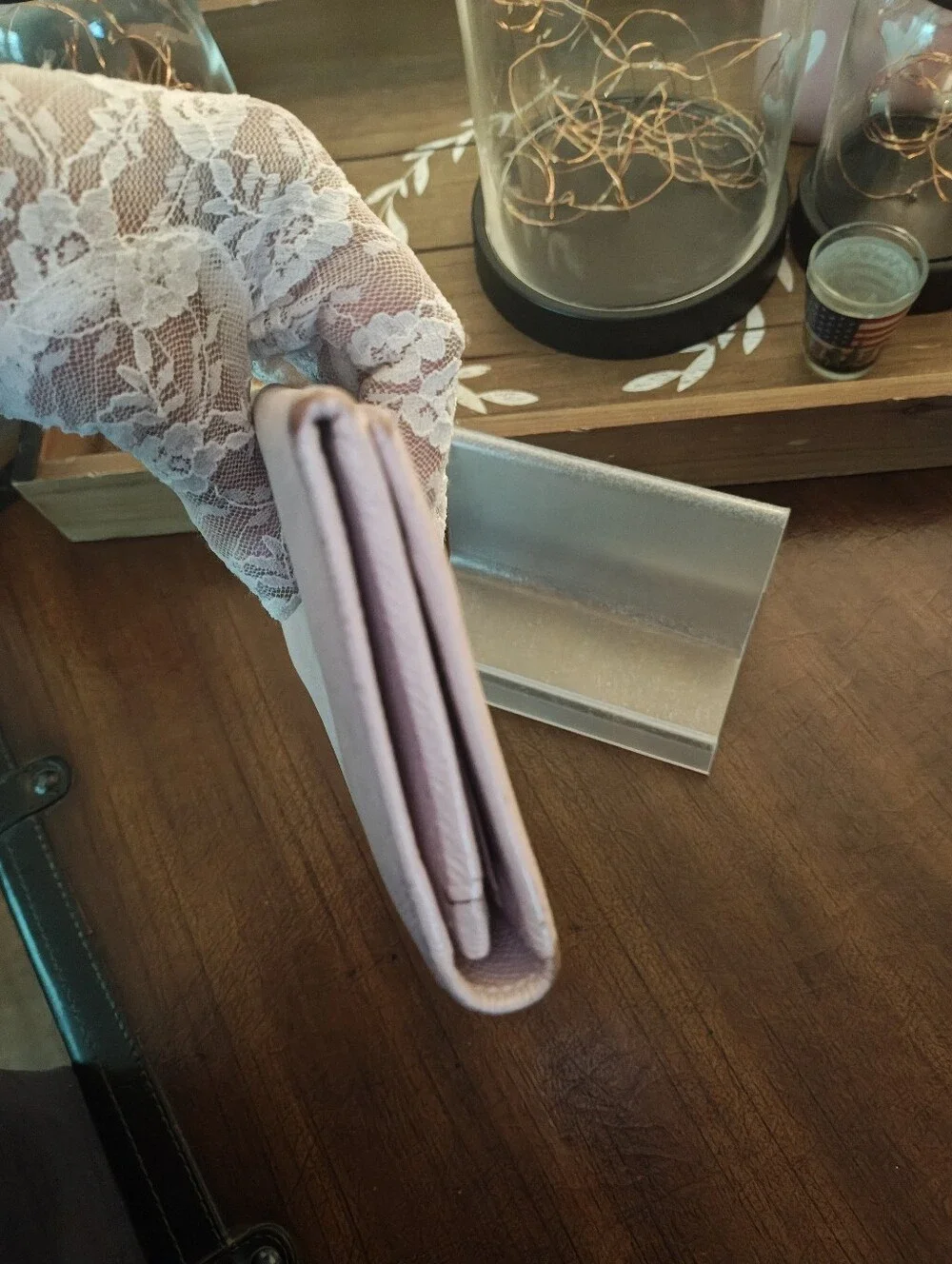 Bvlgari Pale Pink Leather Continental Wallet with Signature Circle Logo - Picture 5 of 16